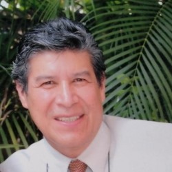 Dr. Carlos Felipe